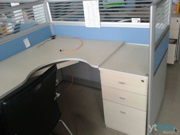 八成新辦公桌與辦公用品轉讓，低價處理，有圖有真相